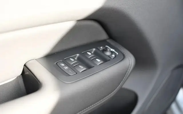 VOLVO XC 60 B5 B AWD Plus Black Edition