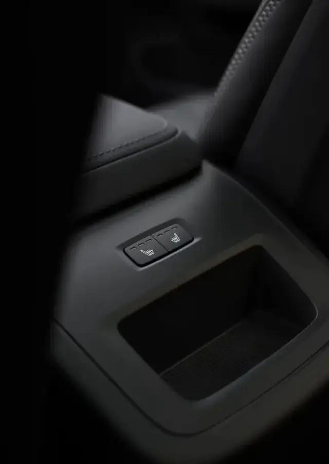 VOLVO XC 60 B5 B AWD Plus Black Edition