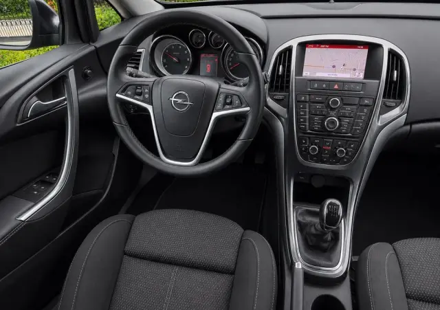 OPEL Astra 1.7 CDTI Cosmo