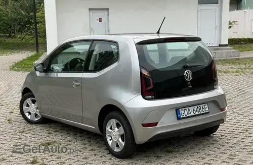 VOLKSWAGEN Up! 