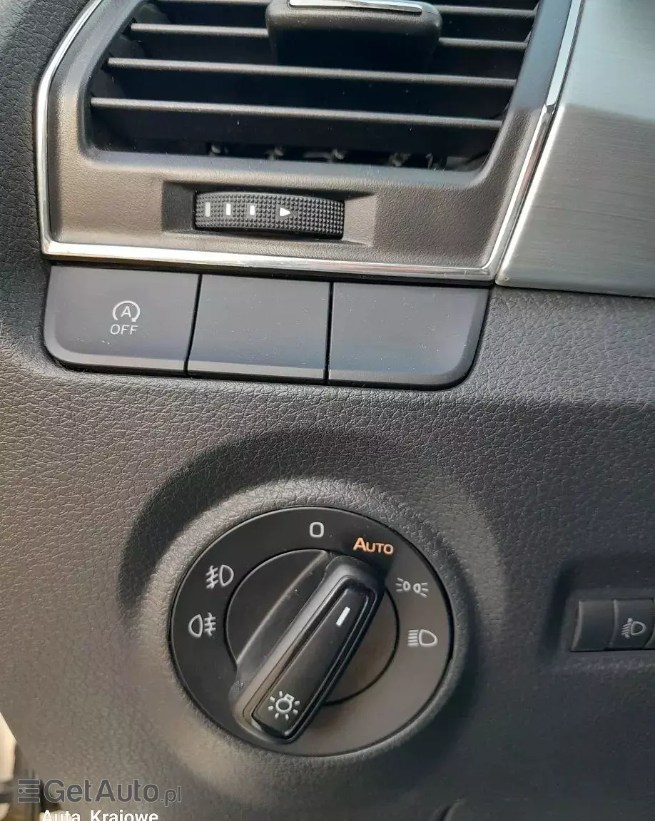 SKODA Fabia 1.0 TSI Ambition Plus