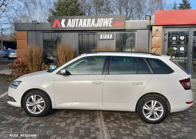 SKODA Fabia 1.0 TSI Ambition Plus