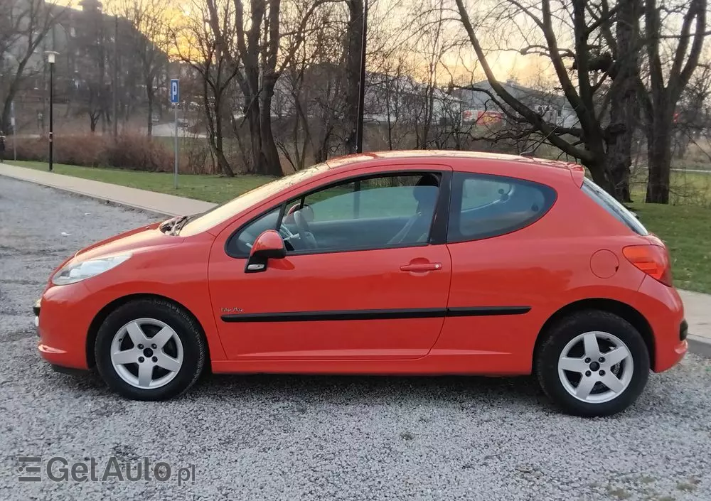 PEUGEOT 207 95 VTi Urban Move