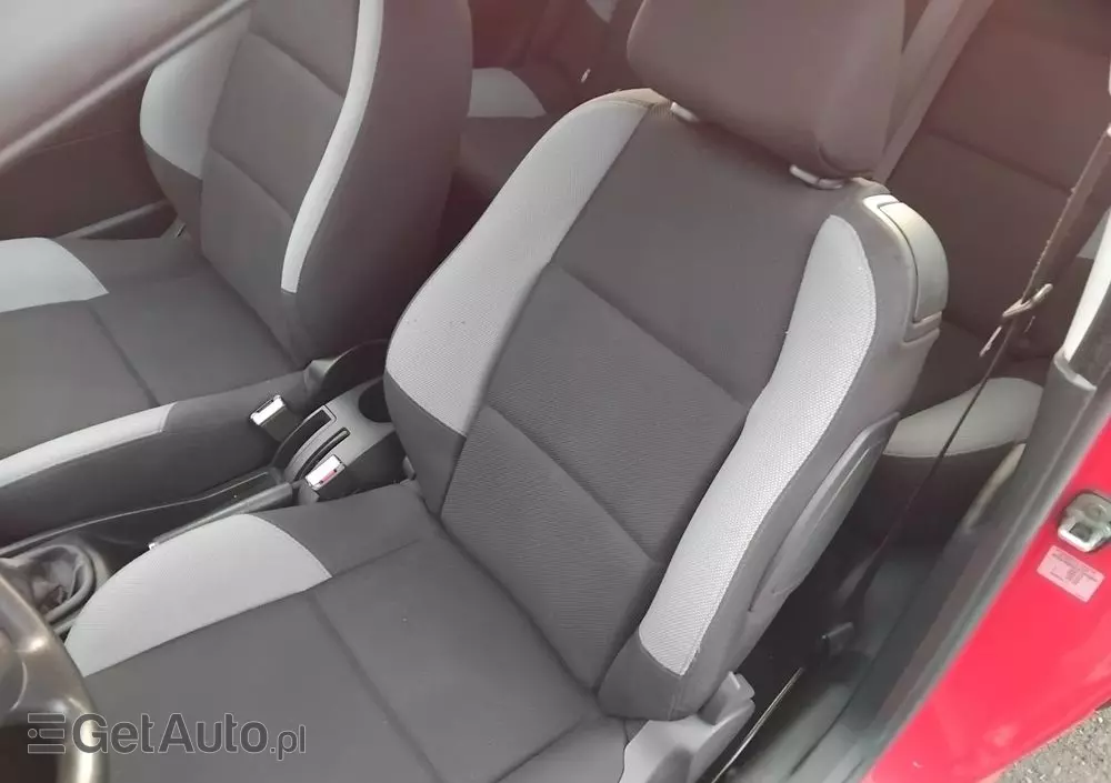 PEUGEOT 207 95 VTi Urban Move