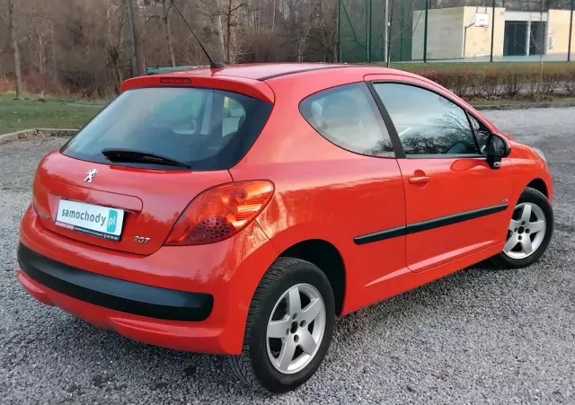 PEUGEOT 207 95 VTi Urban Move