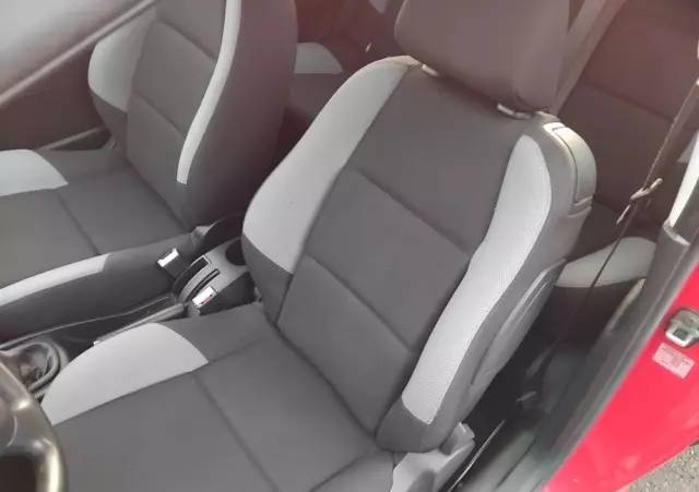 PEUGEOT 207 95 VTi Urban Move