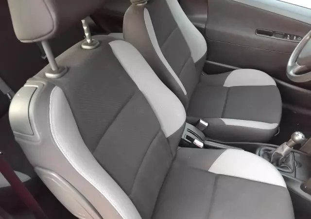 PEUGEOT 207 95 VTi Urban Move