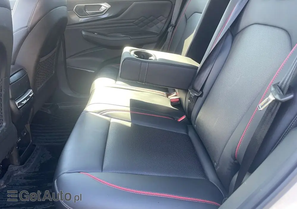 BAIC 7 1.5T Luxury DCT