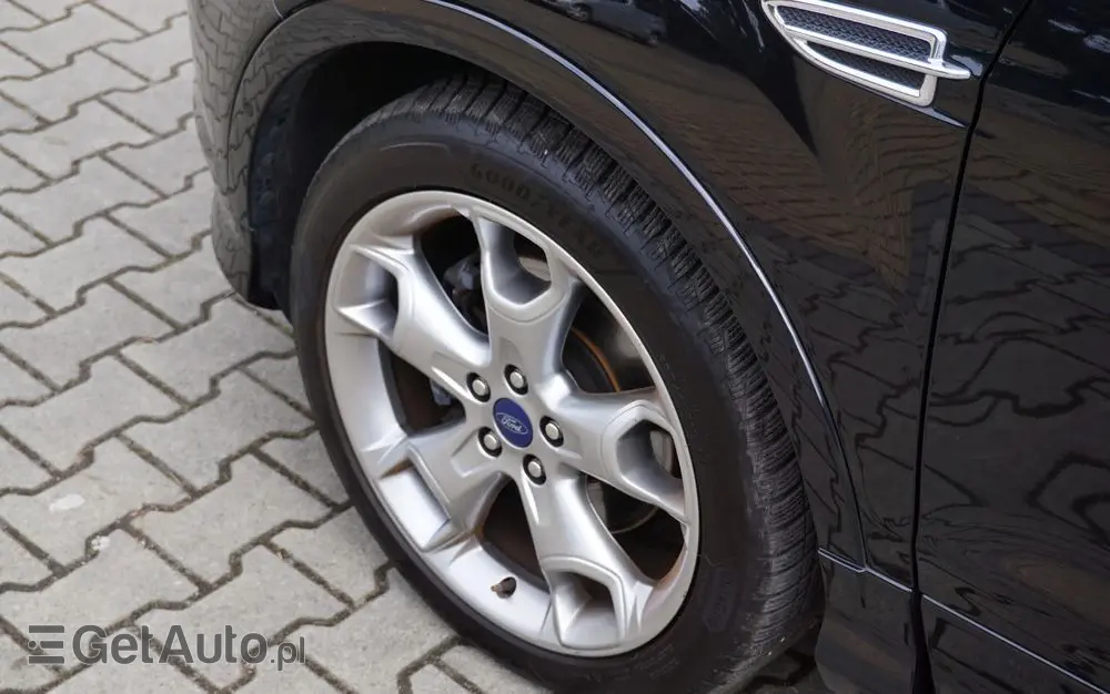 FORD Kuga 2.0 TDCi 4x4 Individual