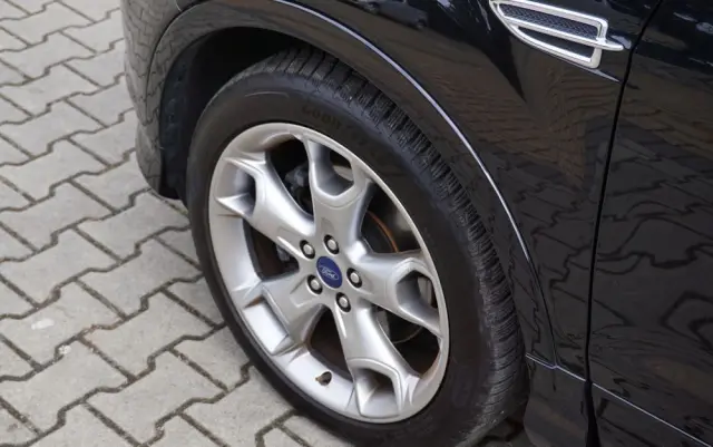 FORD Kuga 2.0 TDCi 4x4 Individual