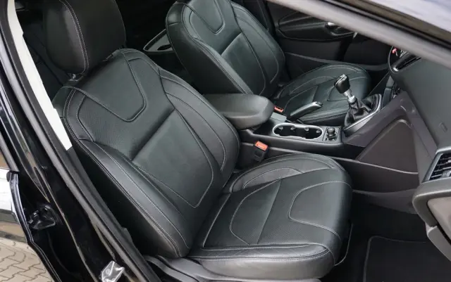 FORD Kuga 2.0 TDCi 4x4 Individual