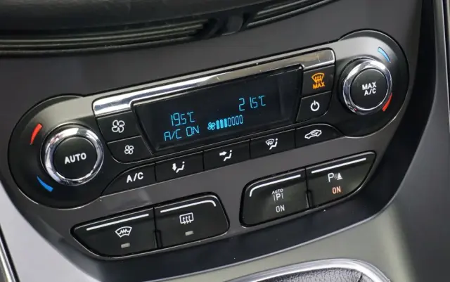 FORD Kuga 2.0 TDCi 4x4 Individual