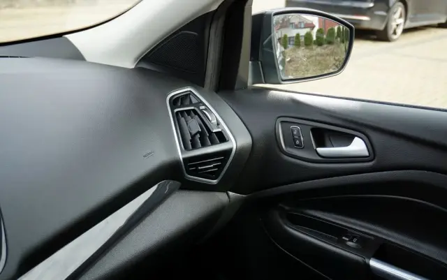 FORD Kuga 2.0 TDCi 4x4 Individual