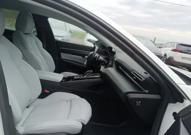 PEUGEOT 508 180 e-EAT8 Allure