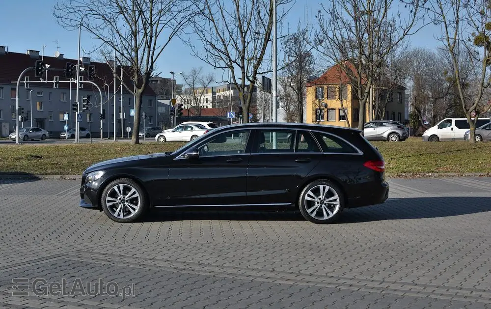 MERCEDES-BENZ Klasa C 200 9G-TRONIC Avantgarde