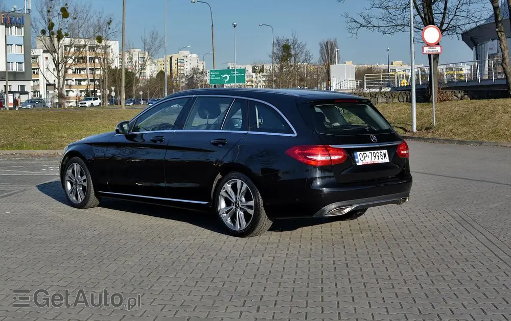 MERCEDES-BENZ Klasa C 200 9G-TRONIC Avantgarde
