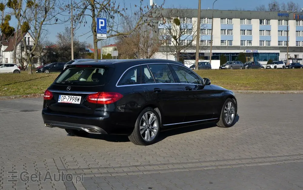 MERCEDES-BENZ Klasa C 200 9G-TRONIC Avantgarde