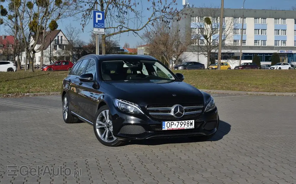 MERCEDES-BENZ Klasa C 200 9G-TRONIC Avantgarde