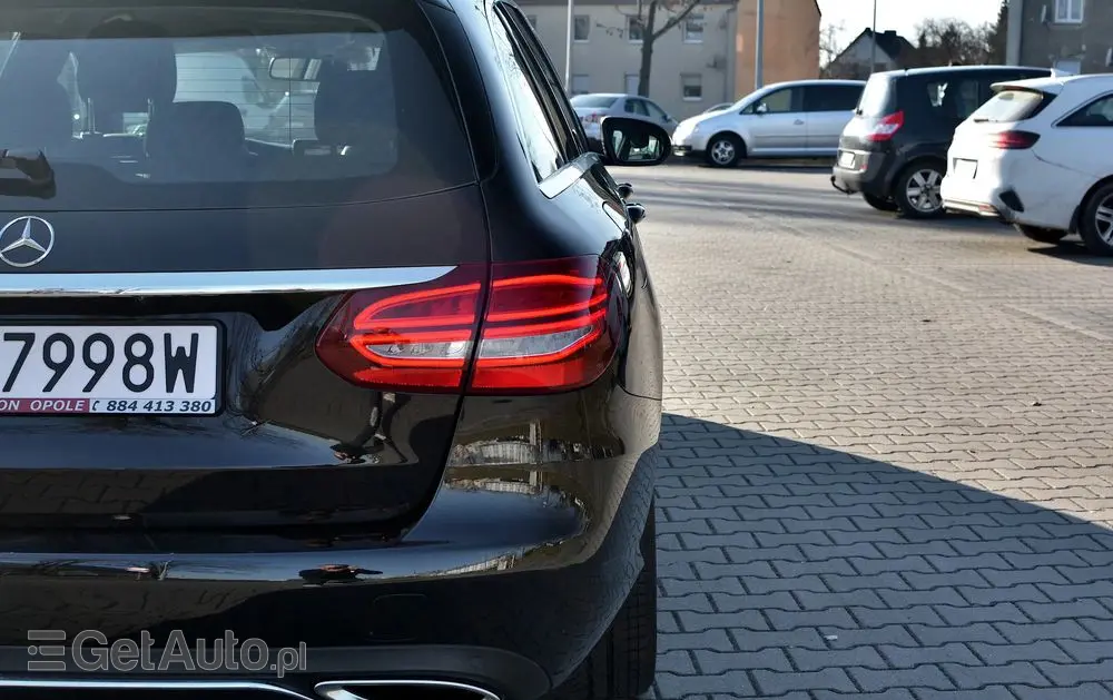 MERCEDES-BENZ Klasa C 200 9G-TRONIC Avantgarde