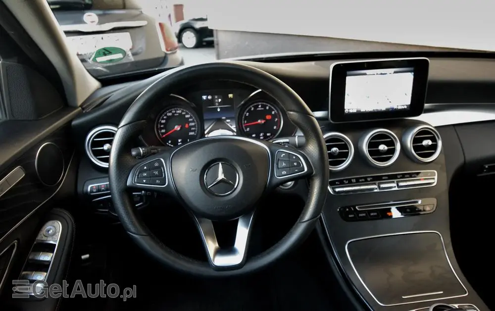 MERCEDES-BENZ Klasa C 200 9G-TRONIC Avantgarde