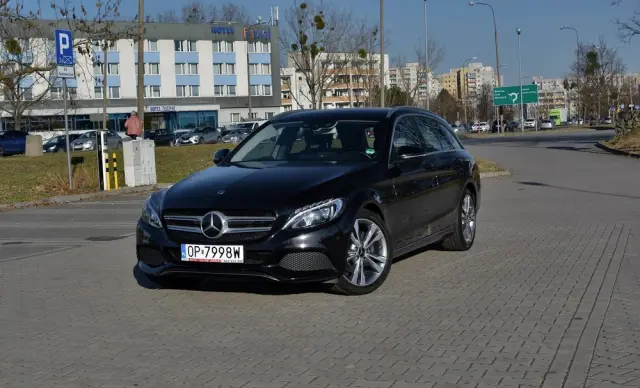 MERCEDES-BENZ Klasa C 200 9G-TRONIC Avantgarde