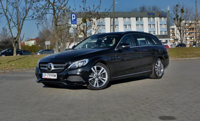 MERCEDES-BENZ Klasa C 200 9G-TRONIC Avantgarde