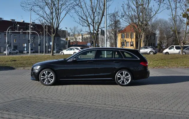 MERCEDES-BENZ Klasa C 200 9G-TRONIC Avantgarde