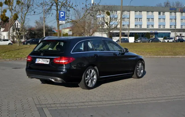 MERCEDES-BENZ Klasa C 200 9G-TRONIC Avantgarde