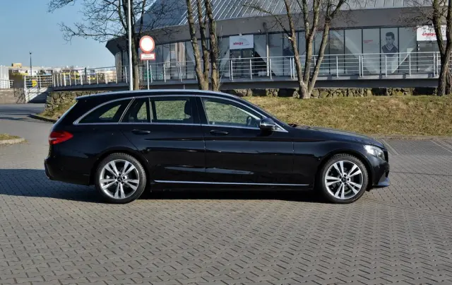 MERCEDES-BENZ Klasa C 200 9G-TRONIC Avantgarde