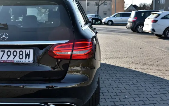 MERCEDES-BENZ Klasa C 200 9G-TRONIC Avantgarde