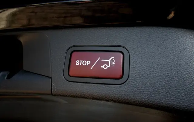 MERCEDES-BENZ Klasa C 200 9G-TRONIC Avantgarde