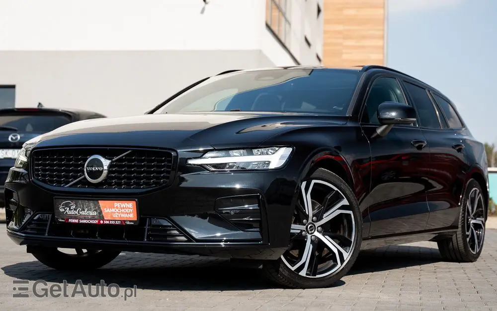 VOLVO V60 B4 B DKG Ultimate Dark