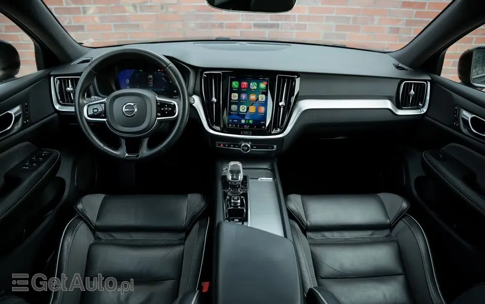 VOLVO V60 B4 B DKG Ultimate Dark