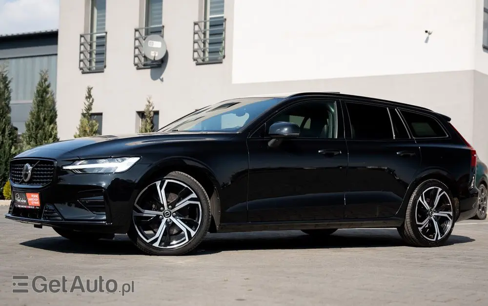 VOLVO V60 B4 B DKG Ultimate Dark