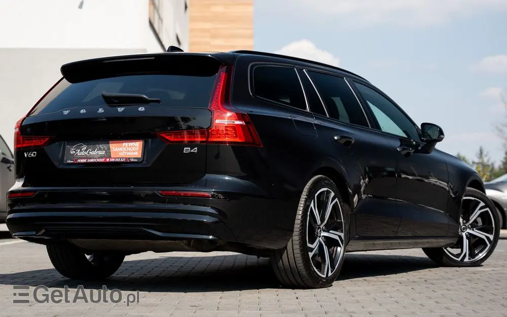 VOLVO V60 B4 B DKG Ultimate Dark