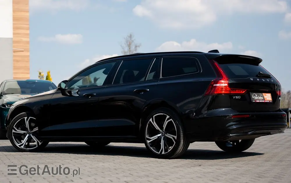 VOLVO V60 B4 B DKG Ultimate Dark
