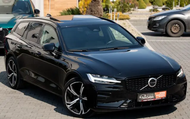 VOLVO V60 B4 B DKG Ultimate Dark
