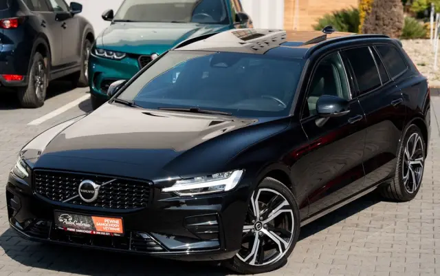 VOLVO V60 B4 B DKG Ultimate Dark