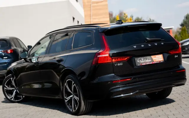 VOLVO V60 B4 B DKG Ultimate Dark