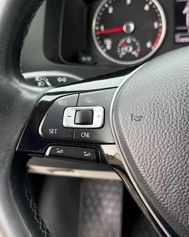 VOLKSWAGEN 2.0TDI DSG 150ps Transporter T6 Długi Webasto Parktronik SERWISOWANY Bezwypadek 