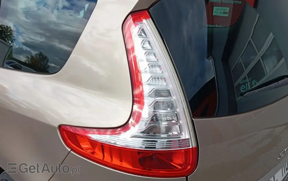 RENAULT Grand Scenic 