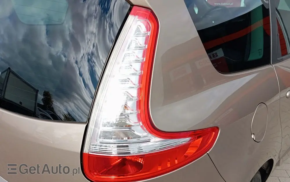 RENAULT Grand Scenic 