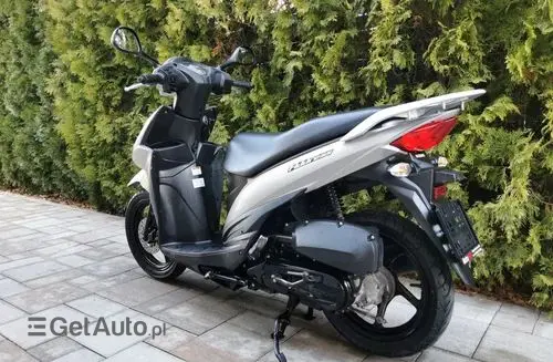 SUZUKI Adress 