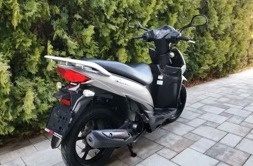 SUZUKI Adress 