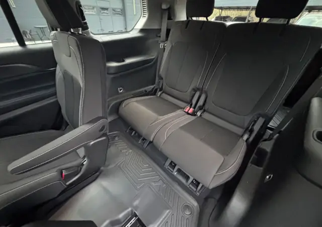 JEEP Grand Cherokee 3.6 V6 Pentastar 4WD Automatik Laredo