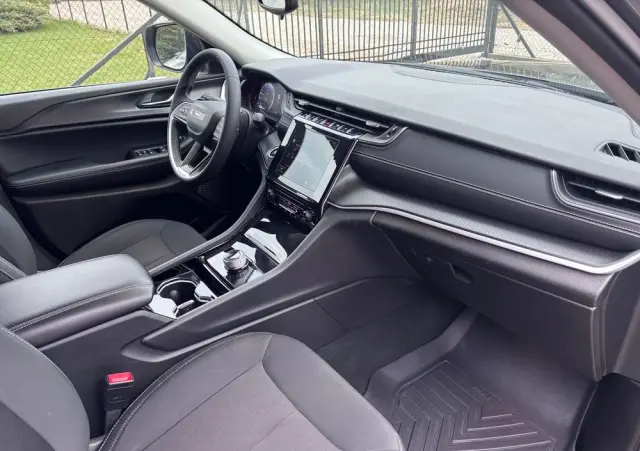 JEEP Grand Cherokee 3.6 V6 Pentastar 4WD Automatik Laredo