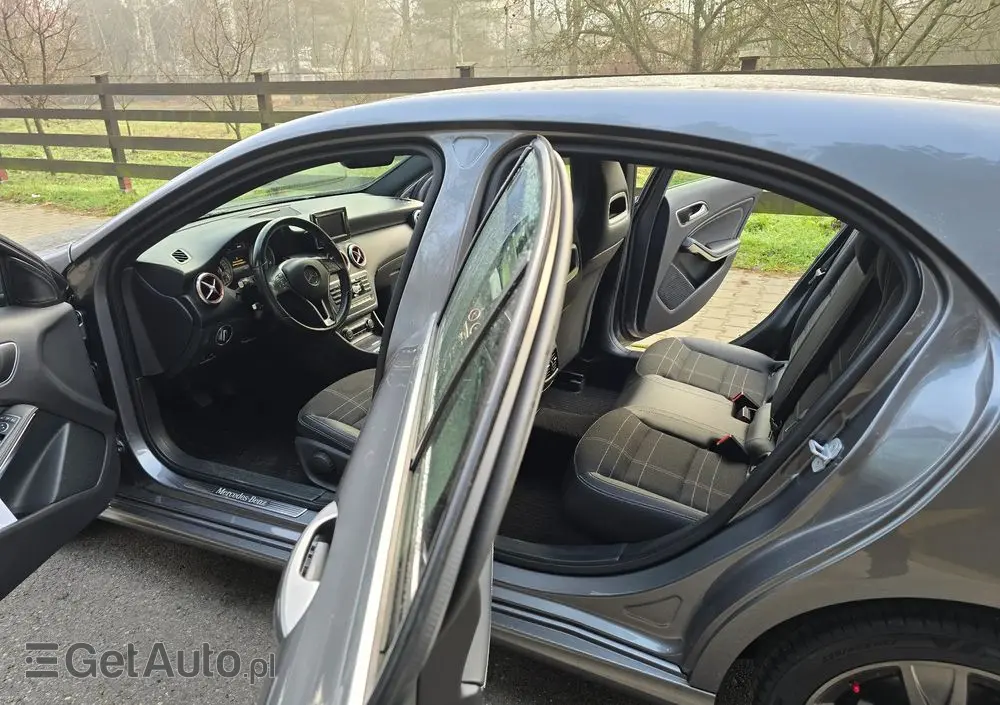MERCEDES-BENZ Klasa A 180 CDI AMG Line