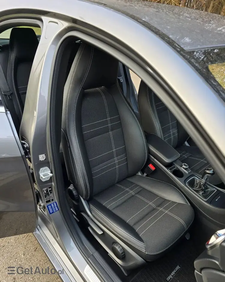 MERCEDES-BENZ Klasa A 180 CDI AMG Line