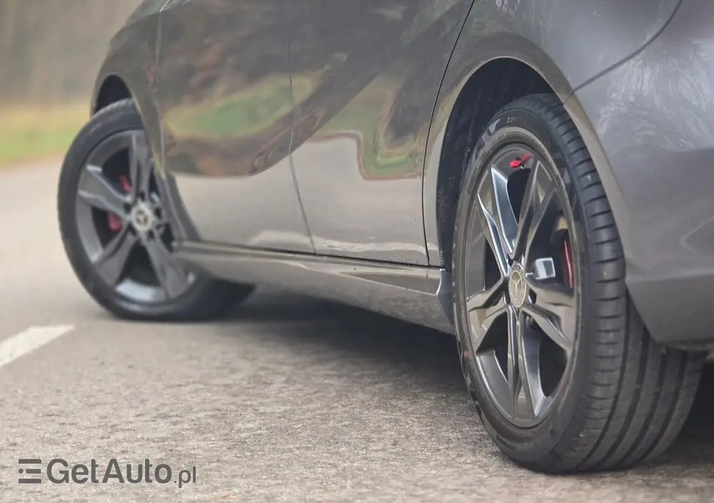 MERCEDES-BENZ Klasa A 180 CDI AMG Line