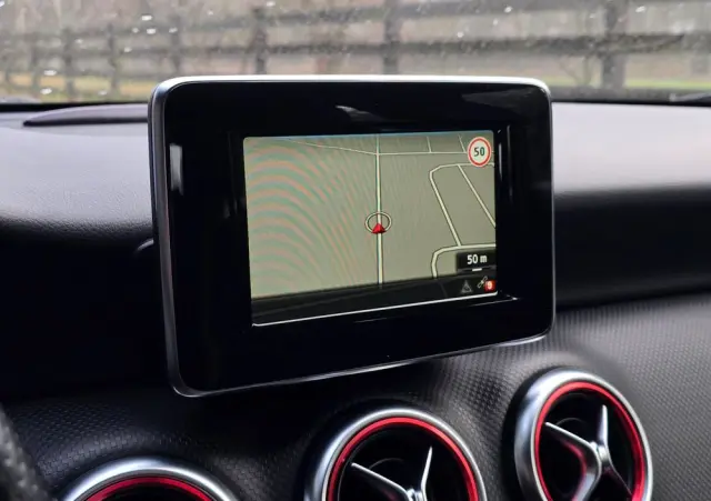 MERCEDES-BENZ Klasa A 180 CDI AMG Line